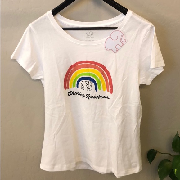 ivory ella Tops - IVORY ELLA 100%Cotton T-shirt, Chasing rainbows M